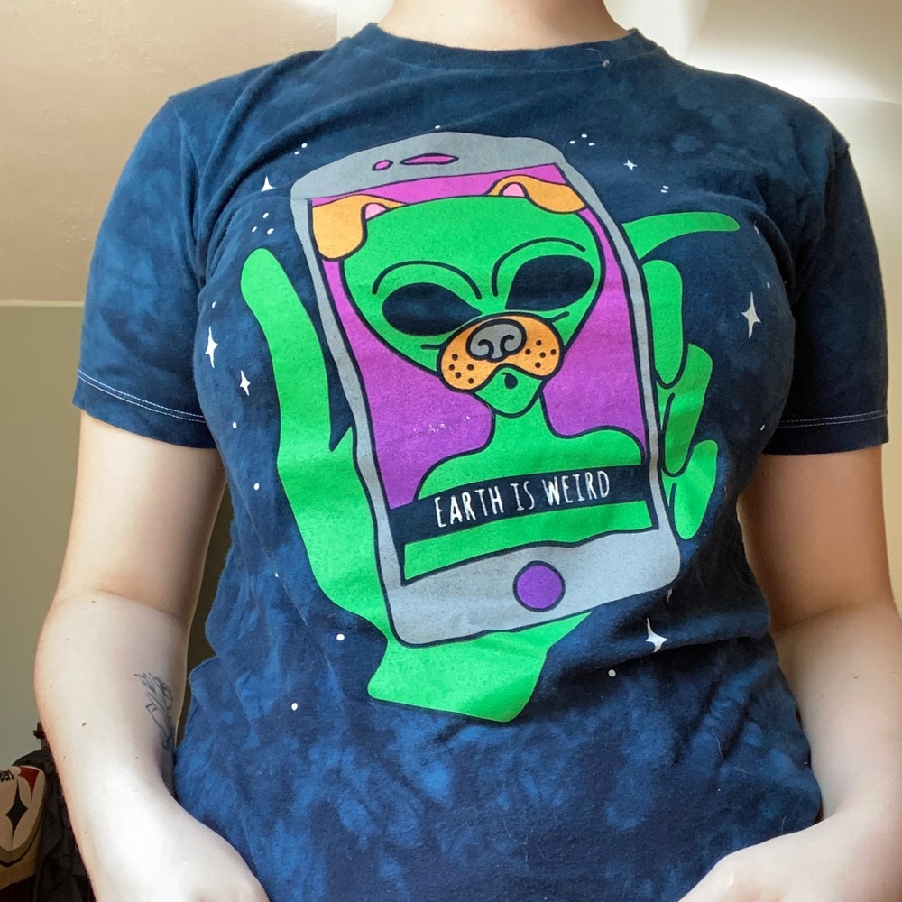 Graphic tee